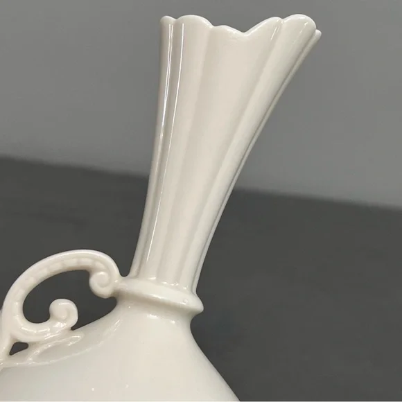 VTG Set Of 2 1940s Lenox Ivory Bulbous Porcelain Bulb Vases 4x7.75” - Picture 3 of 9